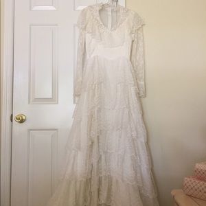 Vintage wedding dress ruffles lace sheer